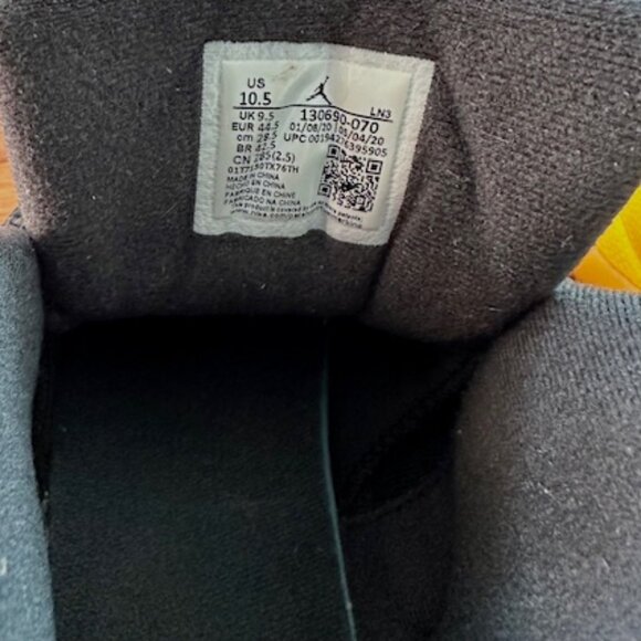 Air Jordan 12 Retro "Taxi" - size men's 10.5 - Picture 11 of 13